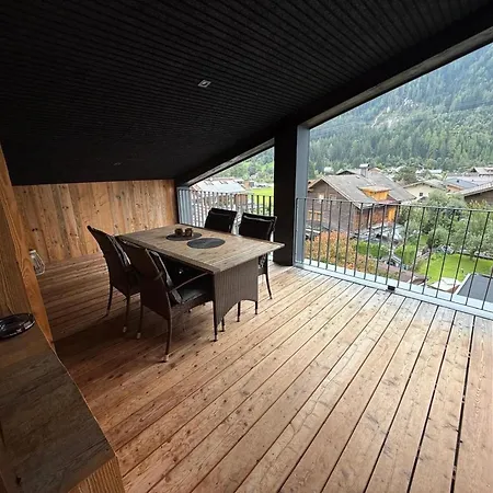 In With Balcony Apartament *